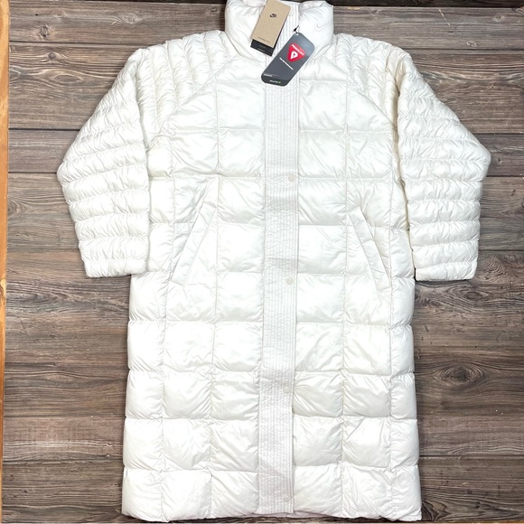 Nike Swoosh Puffer Women's Therma-FIT Oversized Parka FB7670 LARGE NWT $360 - Picture 11 of 16